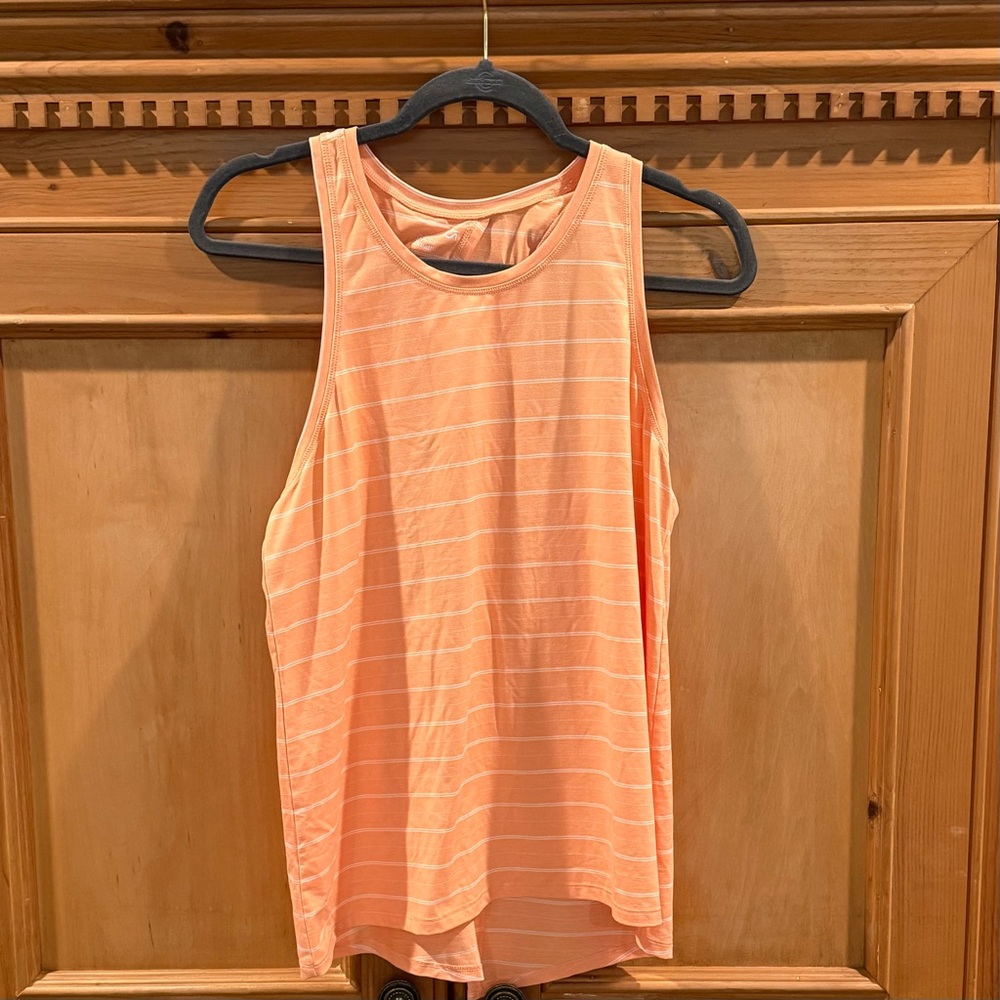 GapFit Breathe Tie-Back Tank Top | Gap
 (size medium) orange with white stripes